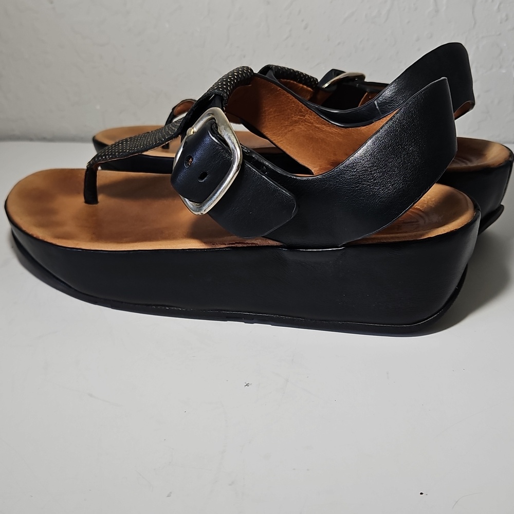 Fitflop All Leather Black With Gold Accents, Size 7 - Picture 11 of 12